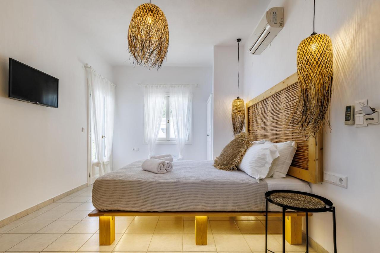 Ourania Studios & Apartments Skopelos Town Bagian luar foto