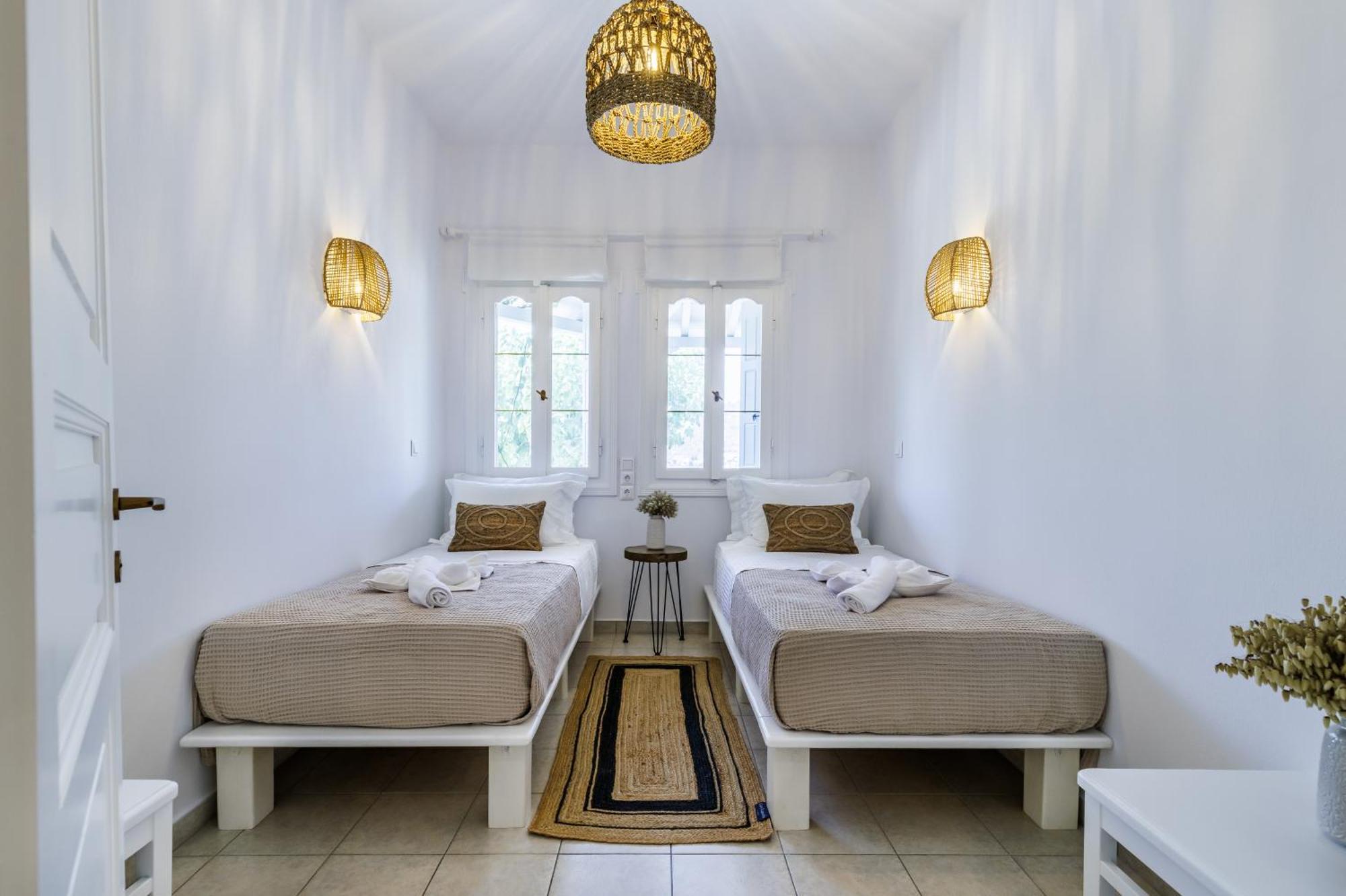 Ourania Studios & Apartments Skopelos Town Bagian luar foto