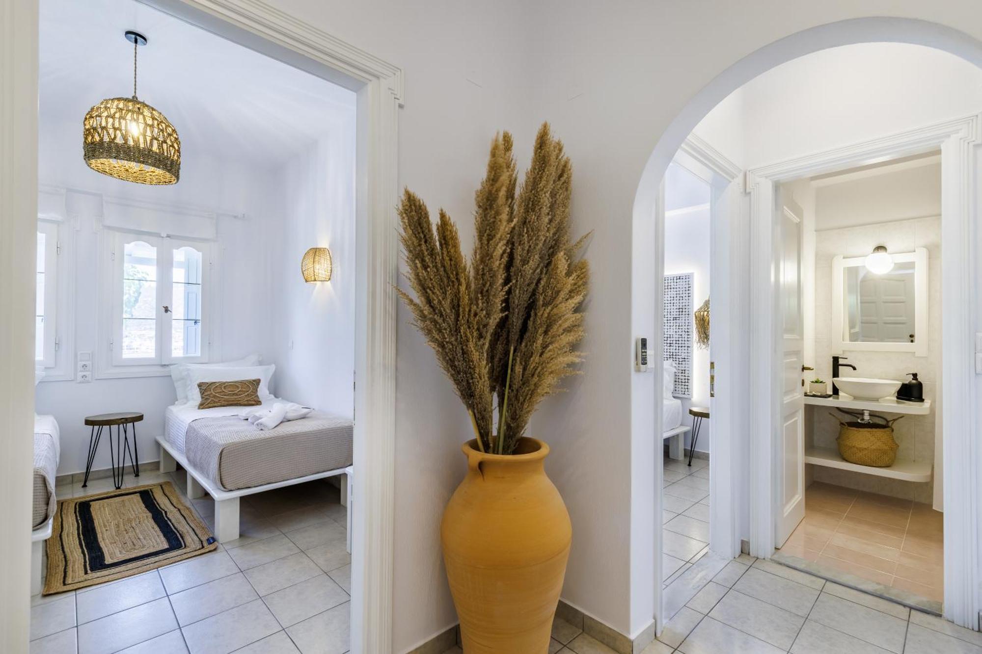 Ourania Studios & Apartments Skopelos Town Bagian luar foto