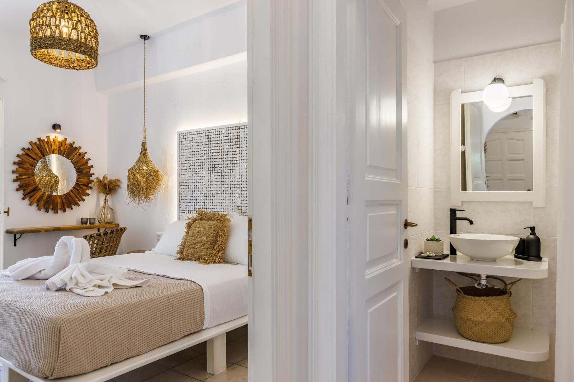 Ourania Studios & Apartments Skopelos Town Bagian luar foto