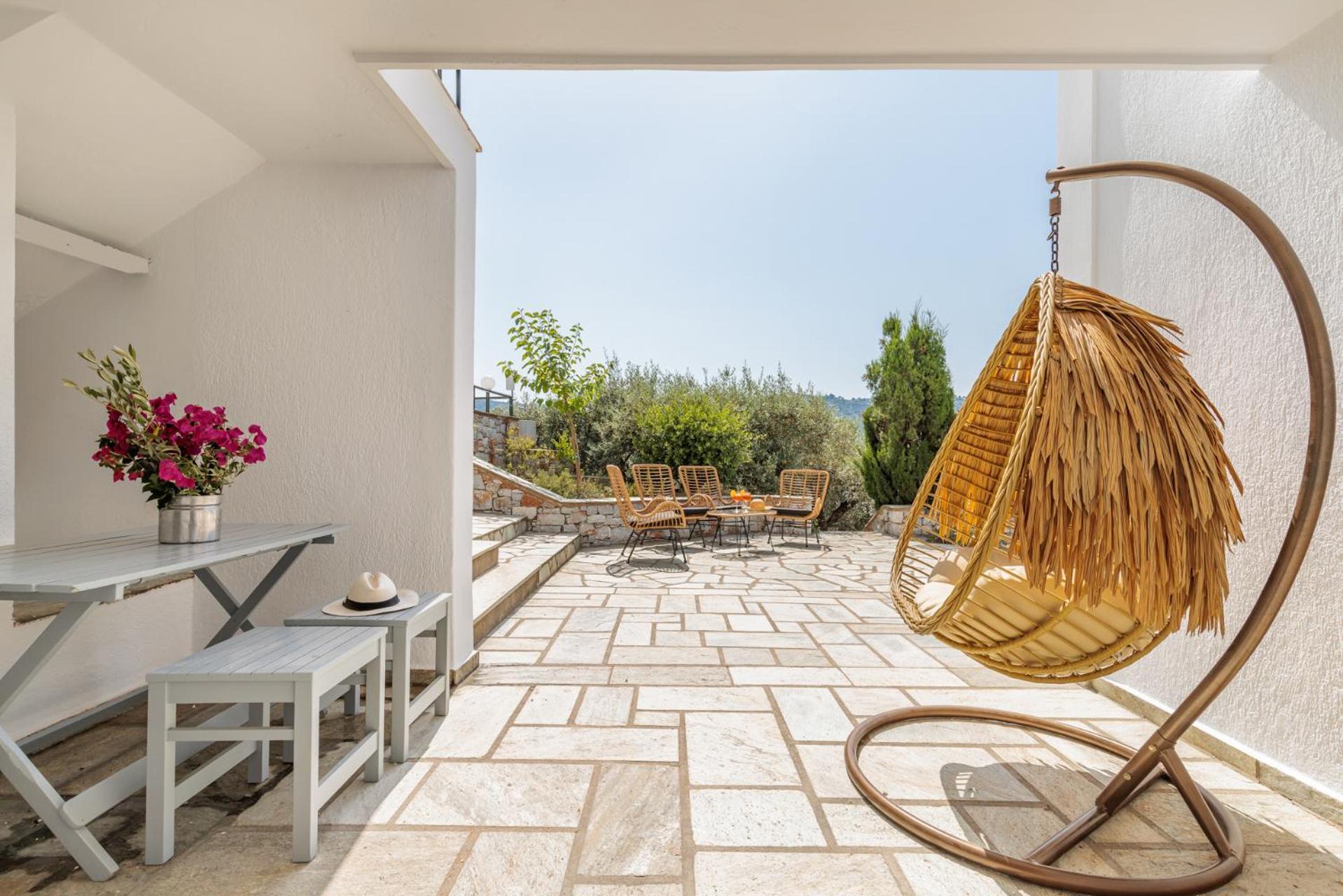 Ourania Studios & Apartments Skopelos Town Bagian luar foto