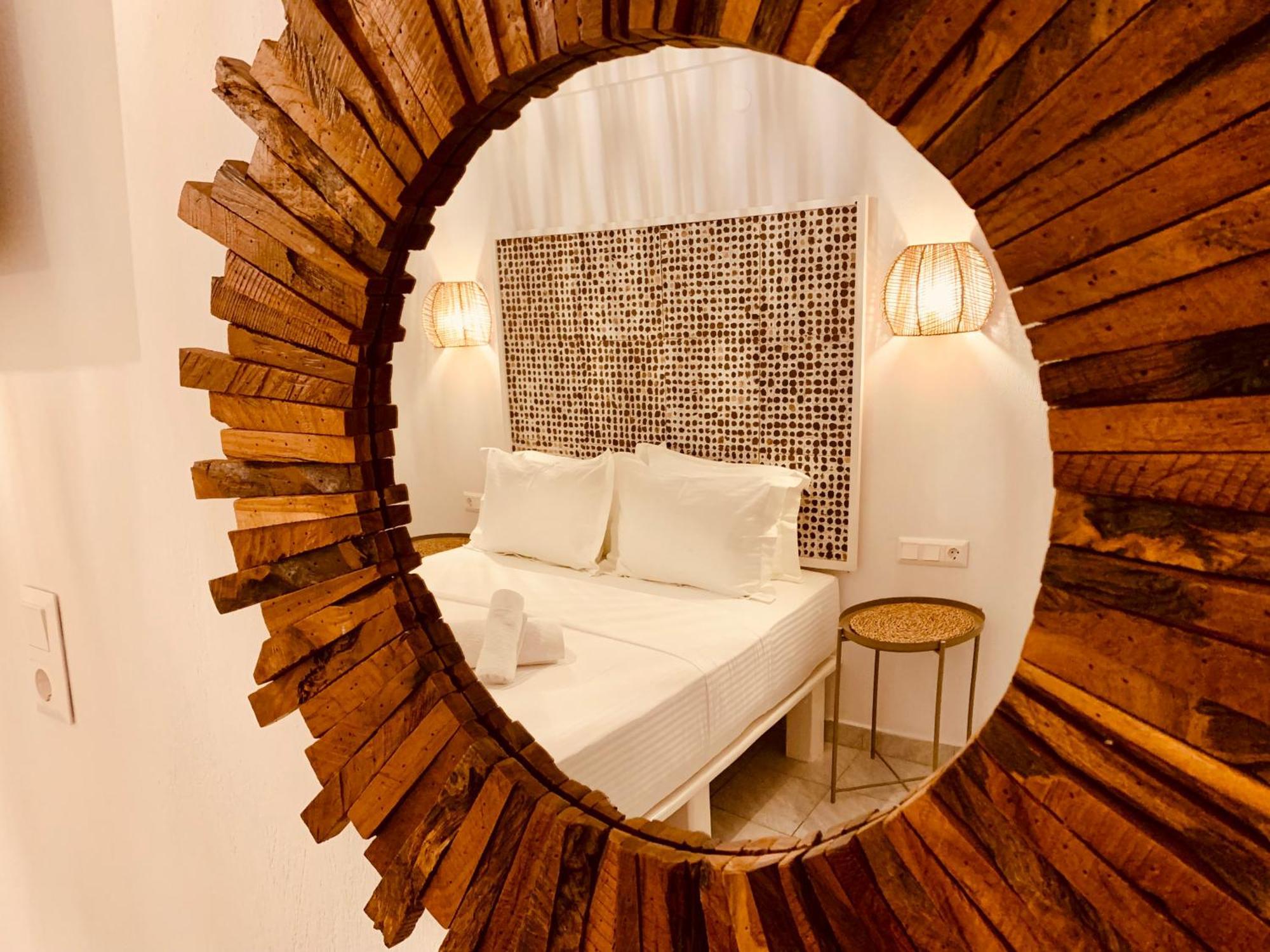 Ourania Studios & Apartments Skopelos Town Bagian luar foto